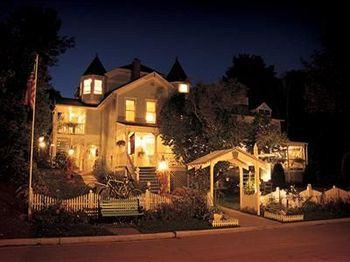Metivier Inn 매키낙 아일랜드 외부 사진